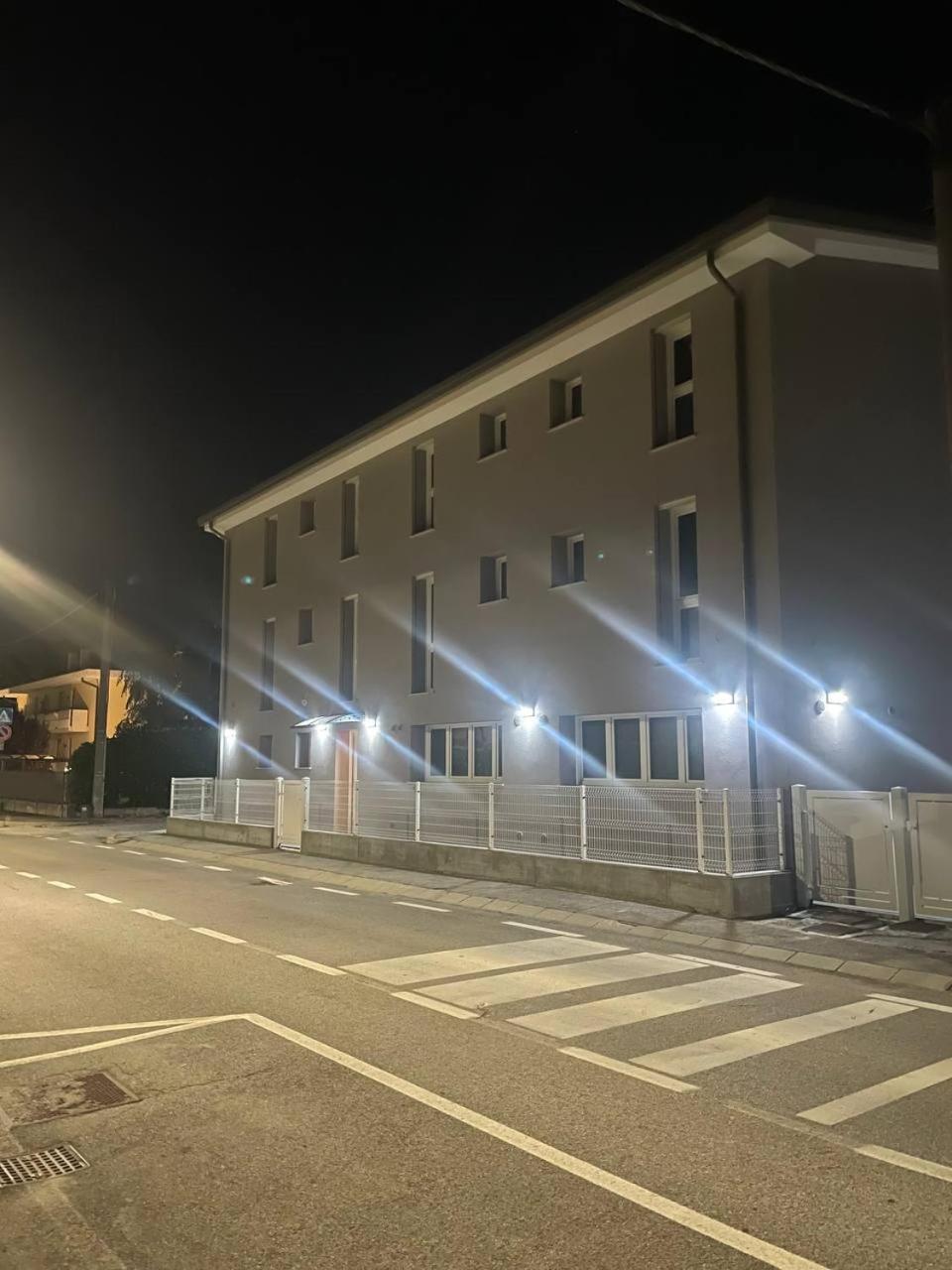 Garibaldi 16 Room Legnaro Exterior photo